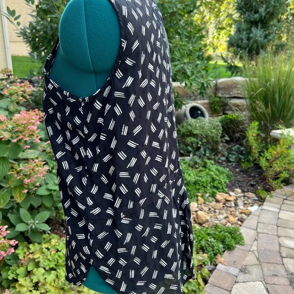 Lucky brand sleeveless top, L - Picture 4 of 7